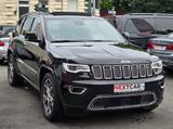 Jeep Grand Cherokee 3,0 CRD Overland|Pano|AHK|Luftf.| - Jeep Grand Cherokee mit Diesel-Antrieb: Leder