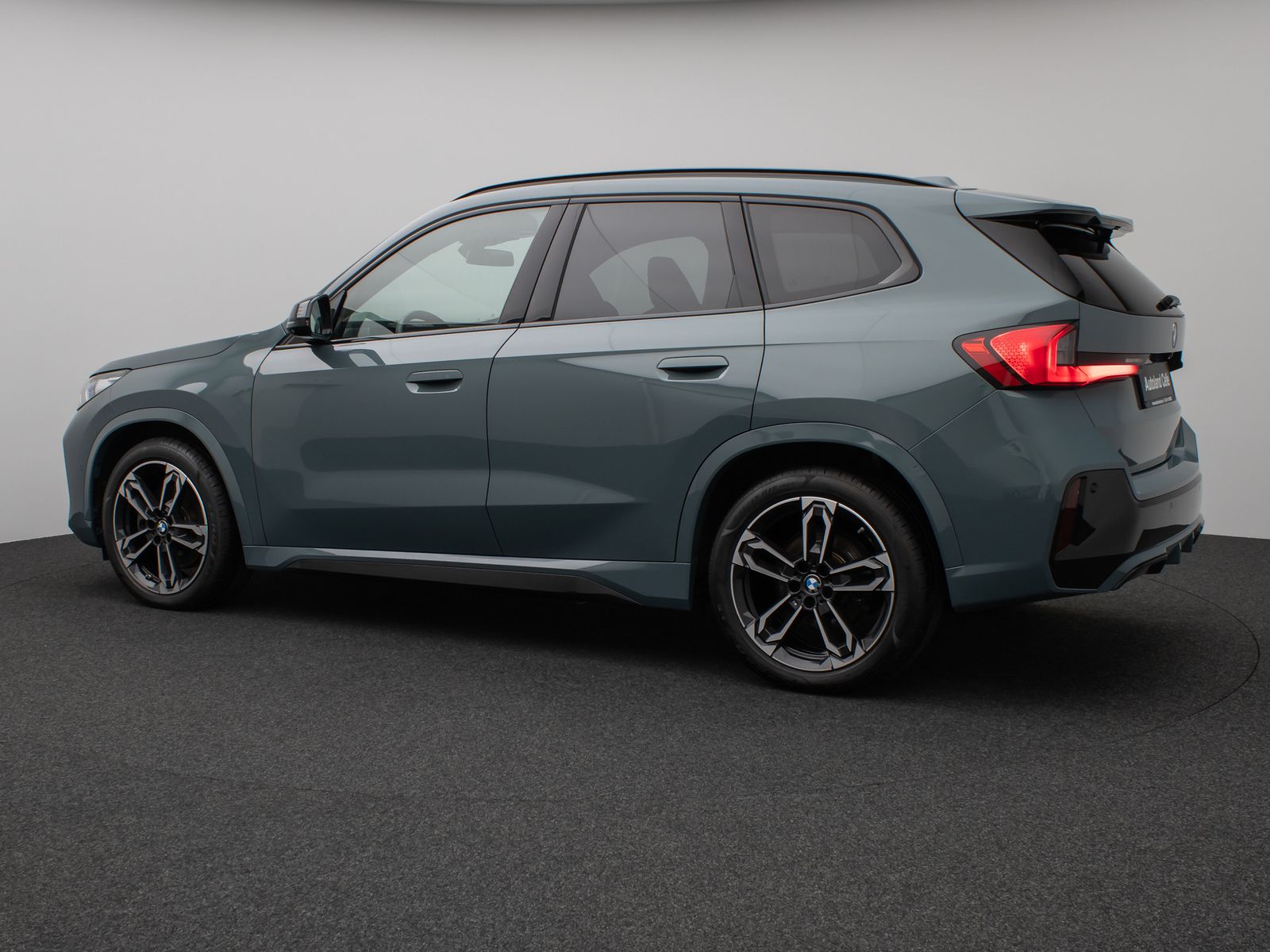 Fahrzeugabbildung BMW X1 xD23i M Sport Panorama 360°HUD DAB AHK Komfor