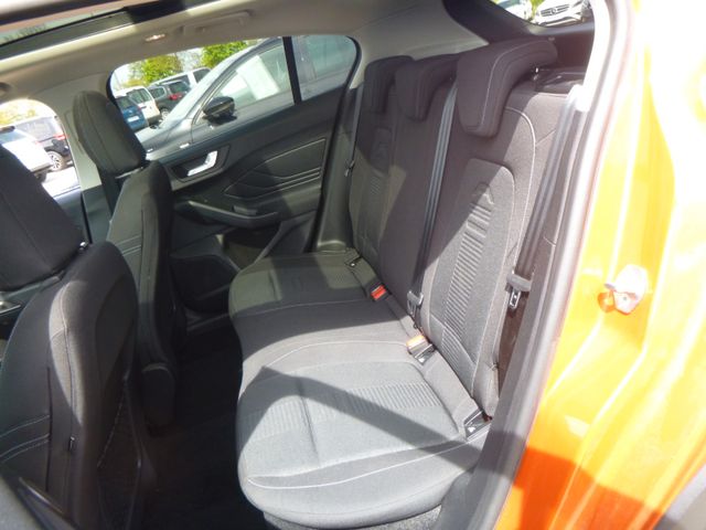 Fahrzeugabbildung Ford Focus ACTIVE 1,5 EcoB >AUT/Headup/NAV/LED/PAN<