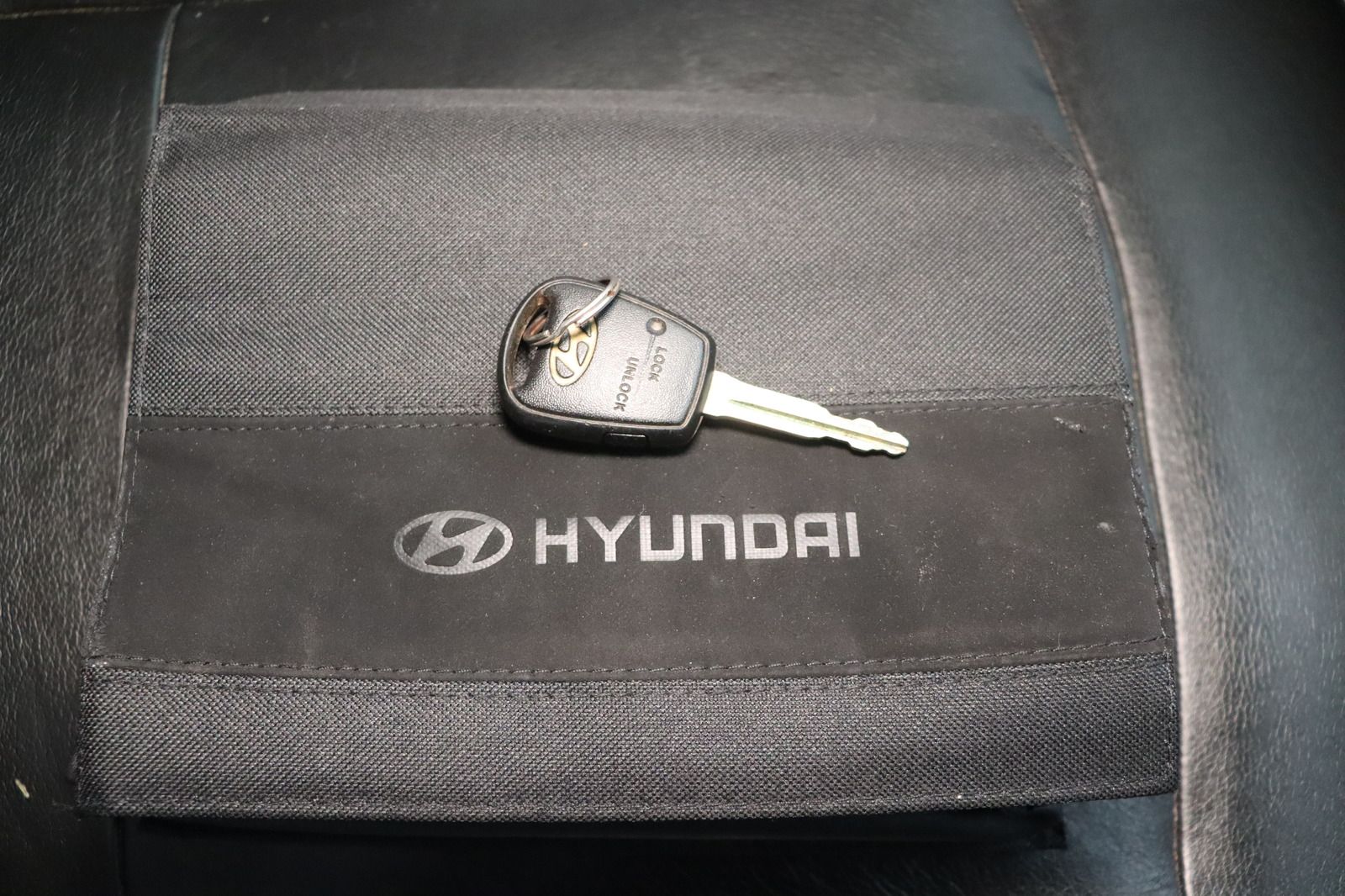 Fahrzeugabbildung Hyundai H-1 2.5CRDi Travel 8-Sitzer * PDC