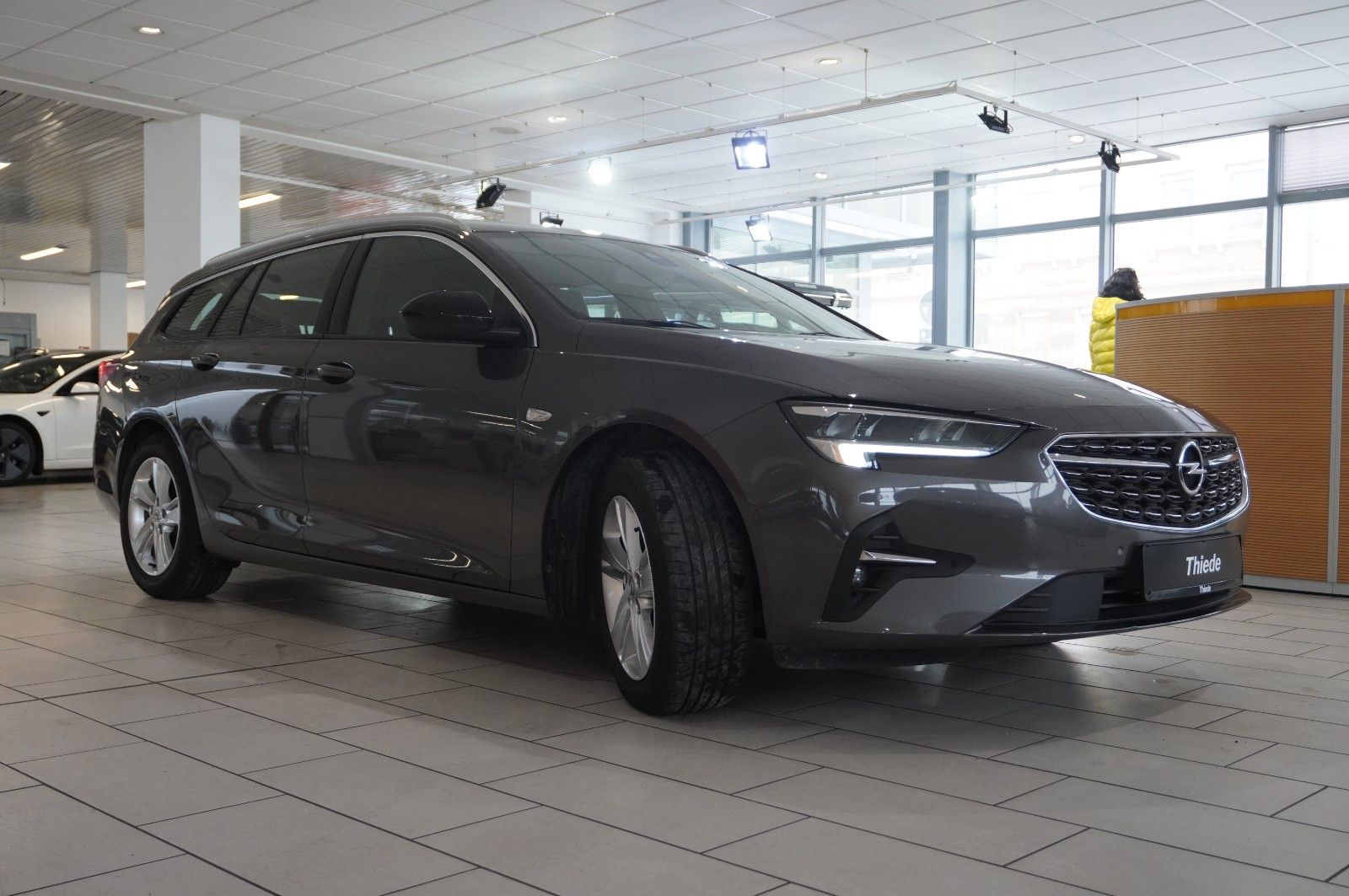 Fahrzeugabbildung Opel Insignia B ST 2.0D BUSINESS NAVI/LED/KAMERA/HUD