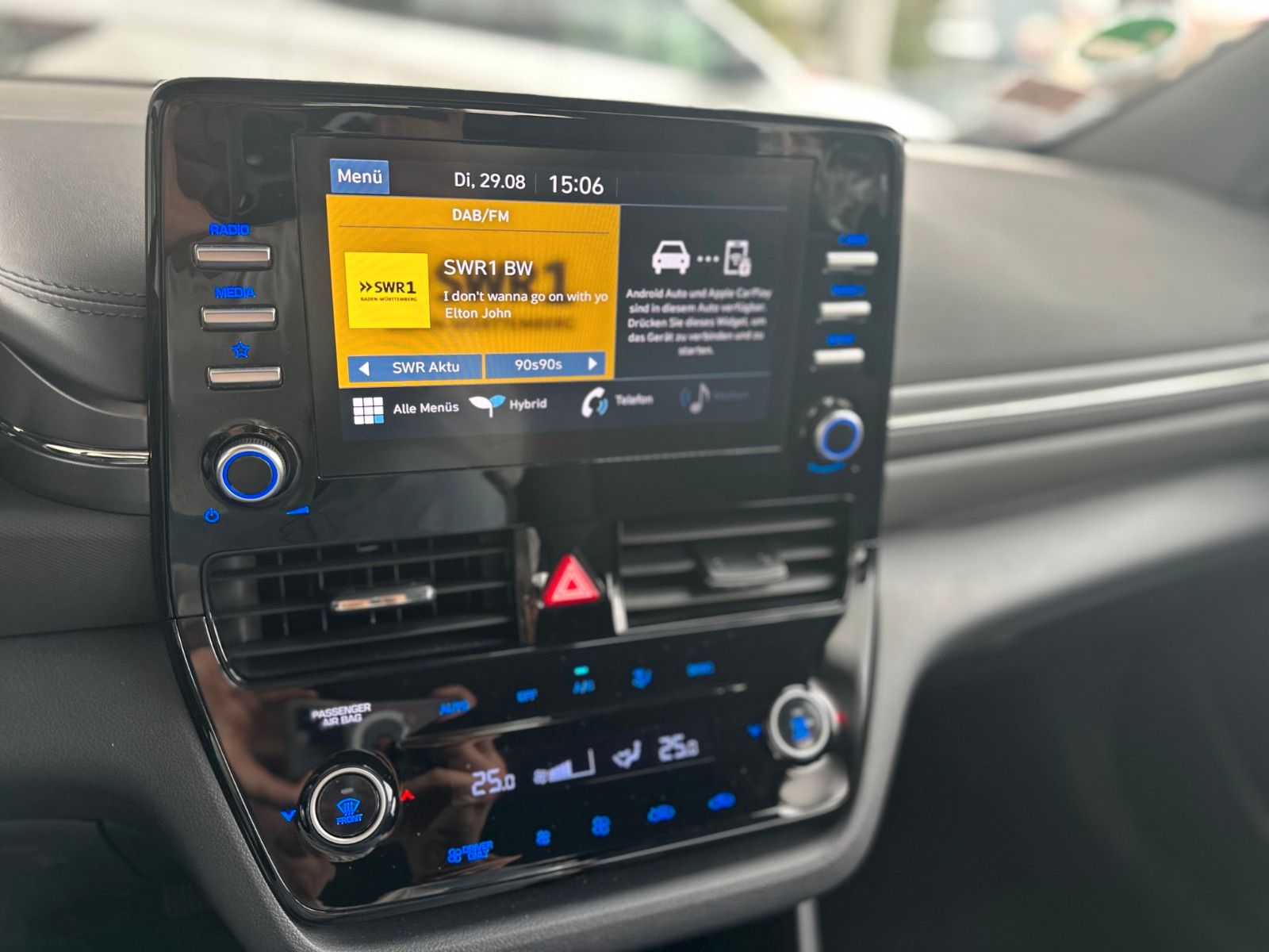 Fahrzeugabbildung Hyundai IONIQ Trend HEV 1.6l 105PS Carplay/Kamera!