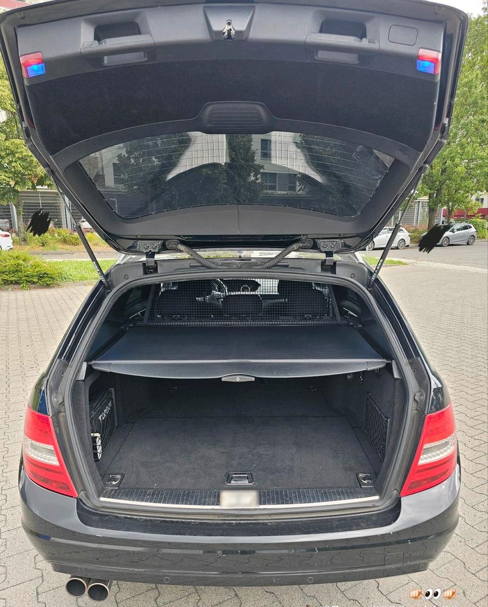 Mercedes-Benz C180 2011 — photo 8