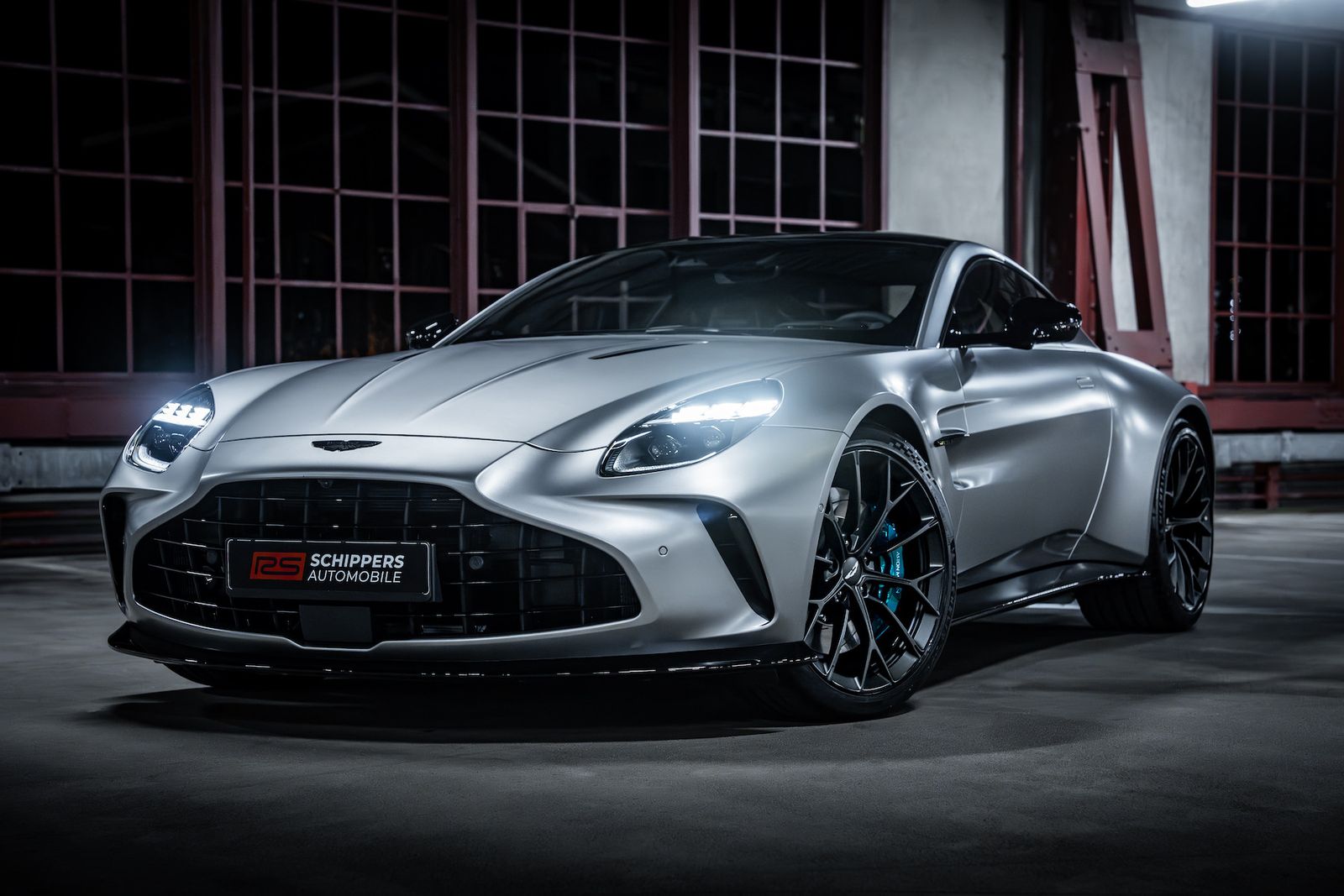 Fahrzeugabbildung Aston Martin V8 Vantage BOWERS&WILKINS|TRAUMAUTO|MY25