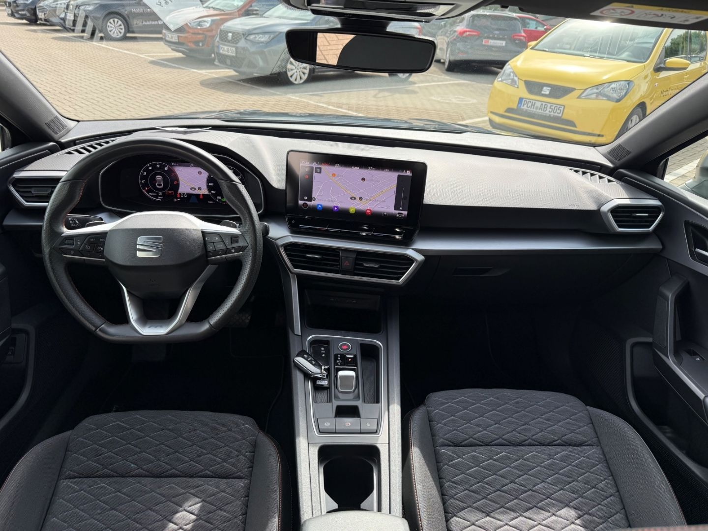 Fahrzeugabbildung SEAT Leon Sportstourer1.5eTSI FR  AHK LED Carplay Nav