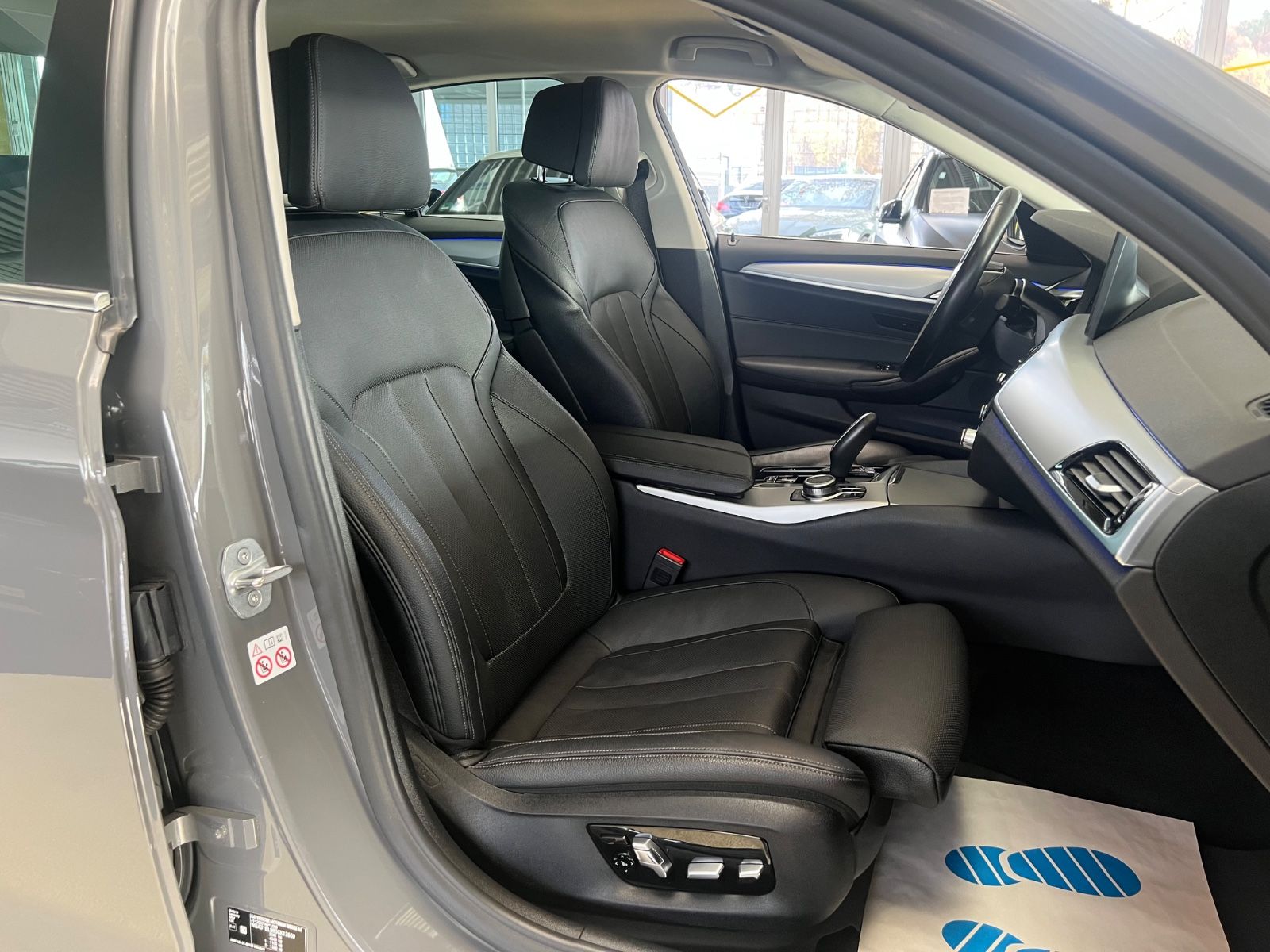 Fahrzeugabbildung BMW 520 d Lim. Mild Hybrid *SITZBELÜFTUNG*MEMORY*