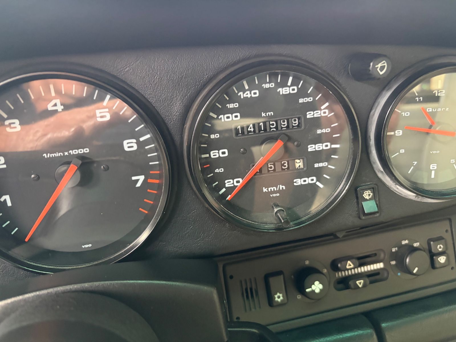 PORSCHE 964 19