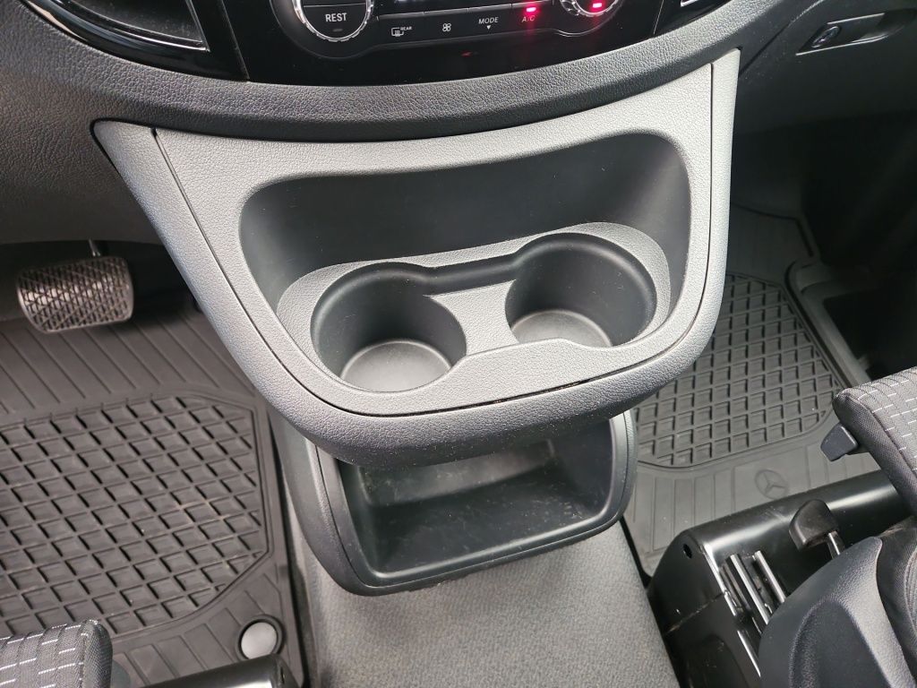 Fahrzeugabbildung Mercedes-Benz Vito 119 Mixto lang 5 Sitze LED DISTRONIC 180°Tü