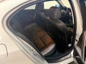 BMW 525 - 10