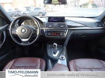 BMW 330d Touring xDrive Luxury Line