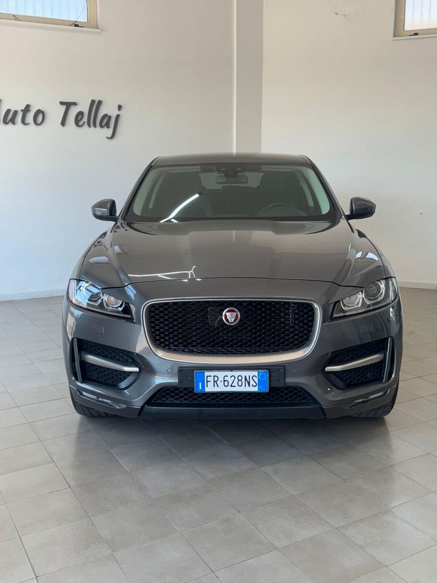 JAGUAR F-Pace