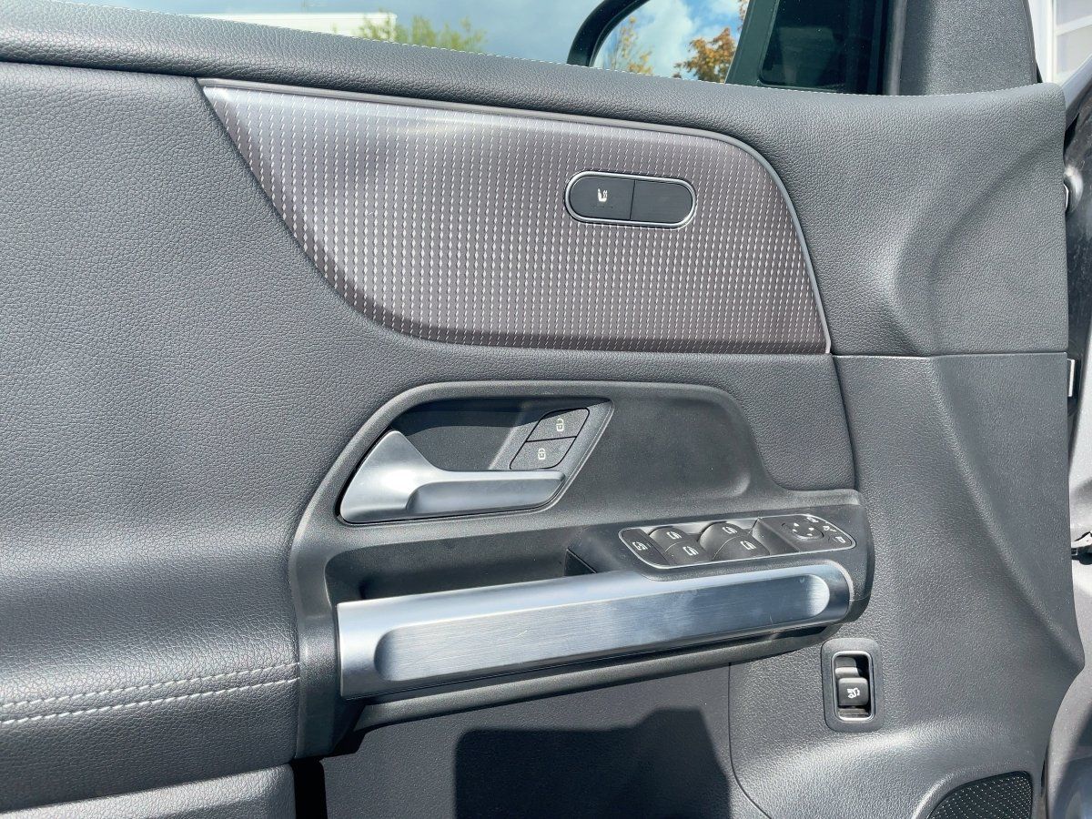 Fahrzeugabbildung Mercedes-Benz EQB 250 Progressive /Night/Totw/Navi/MBUX/PDC/LM