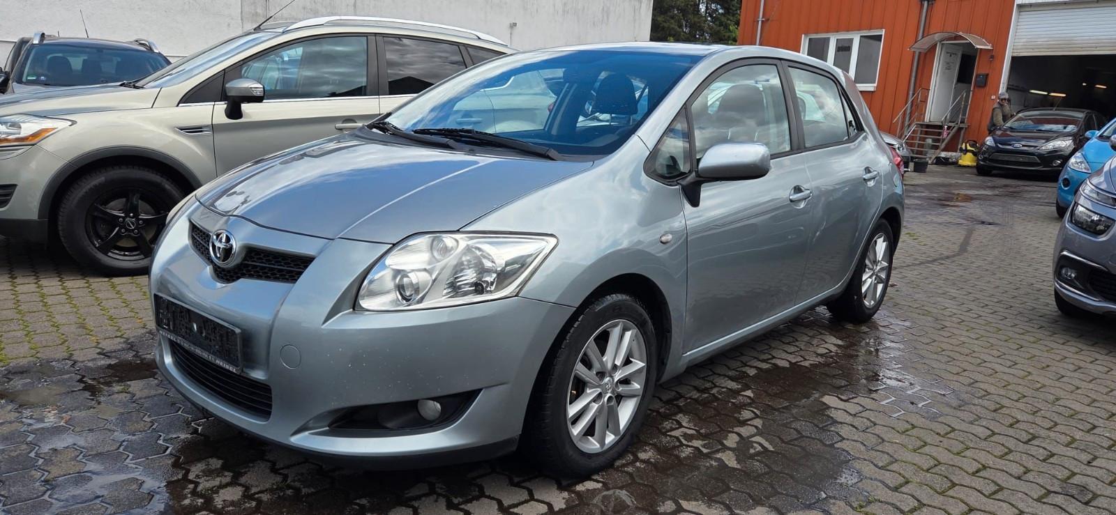 Toyota Auris Life 1,3