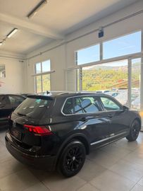 Volkswagen Tiguan - 6