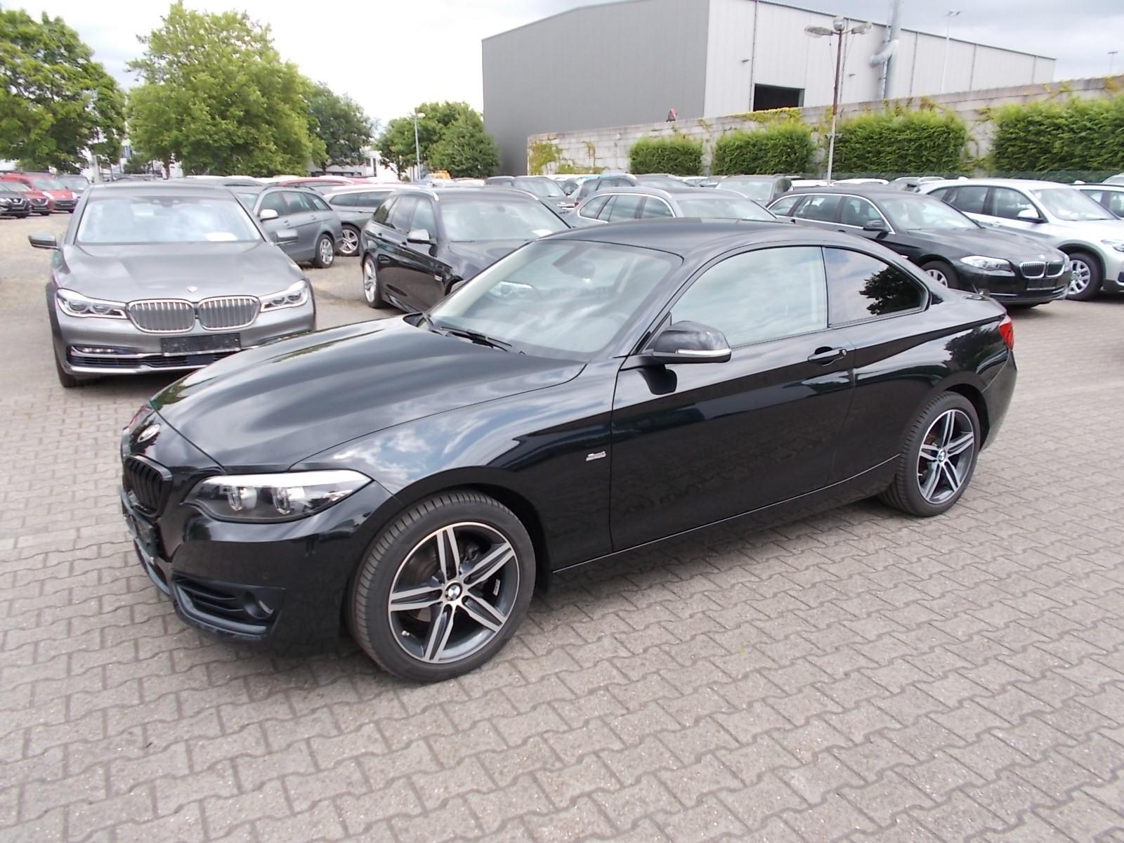 BMW 218i Coupe Sport Line, Navi, Teilleder, LED, PDC