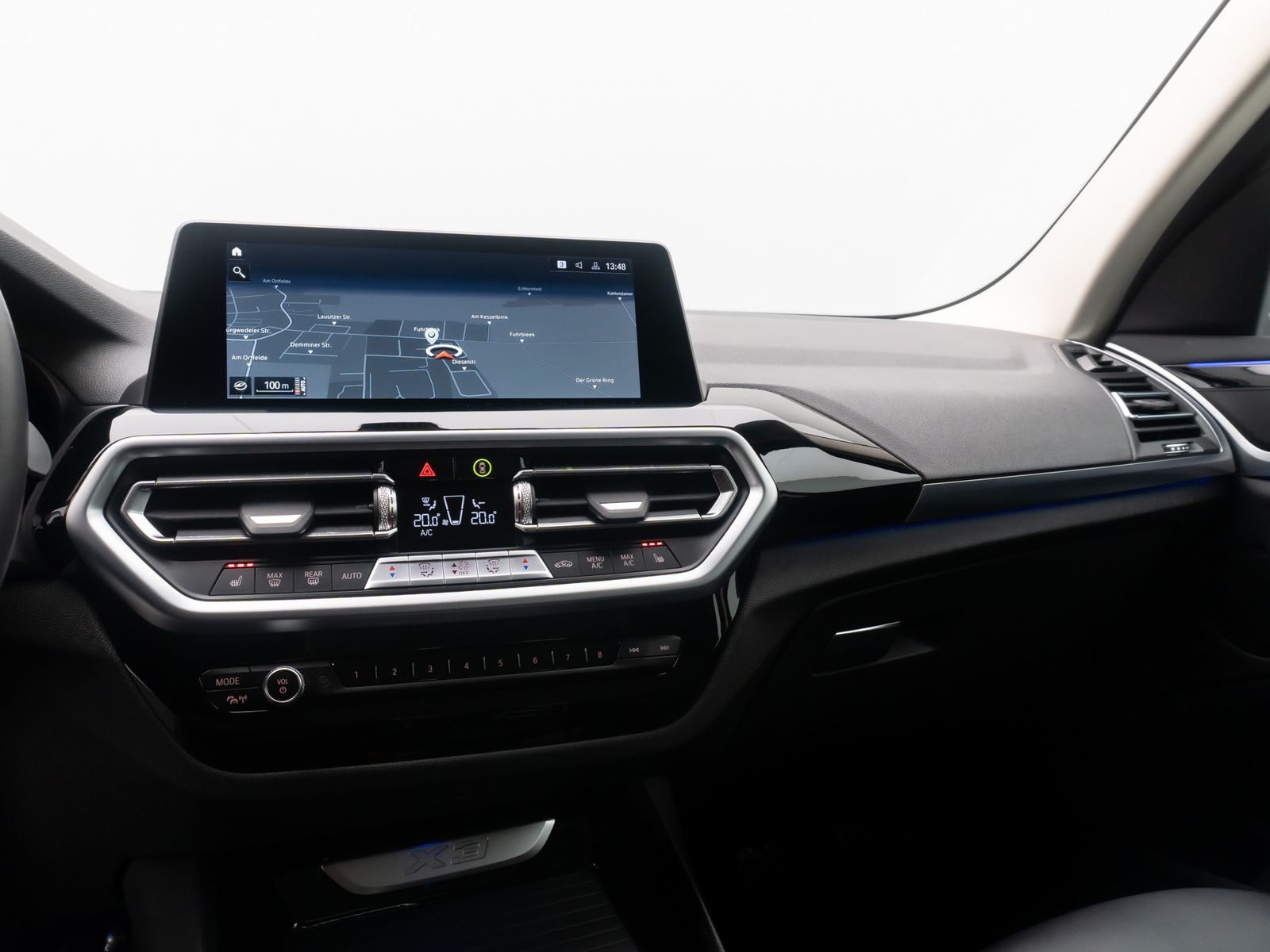 Fahrzeugabbildung BMW X3 xD20d AHK Kamera DAB Leder Sportsitz 18Zoll