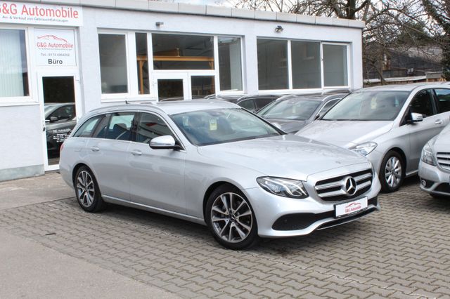 MERCEDES-BENZ E 220d T Avantg*LED*NAVI*LEDER*TOTW*SPUR