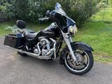 Harley-Davidson Street Glide  - HARLEY-DAVIDSON 2011 STREET GLIDE