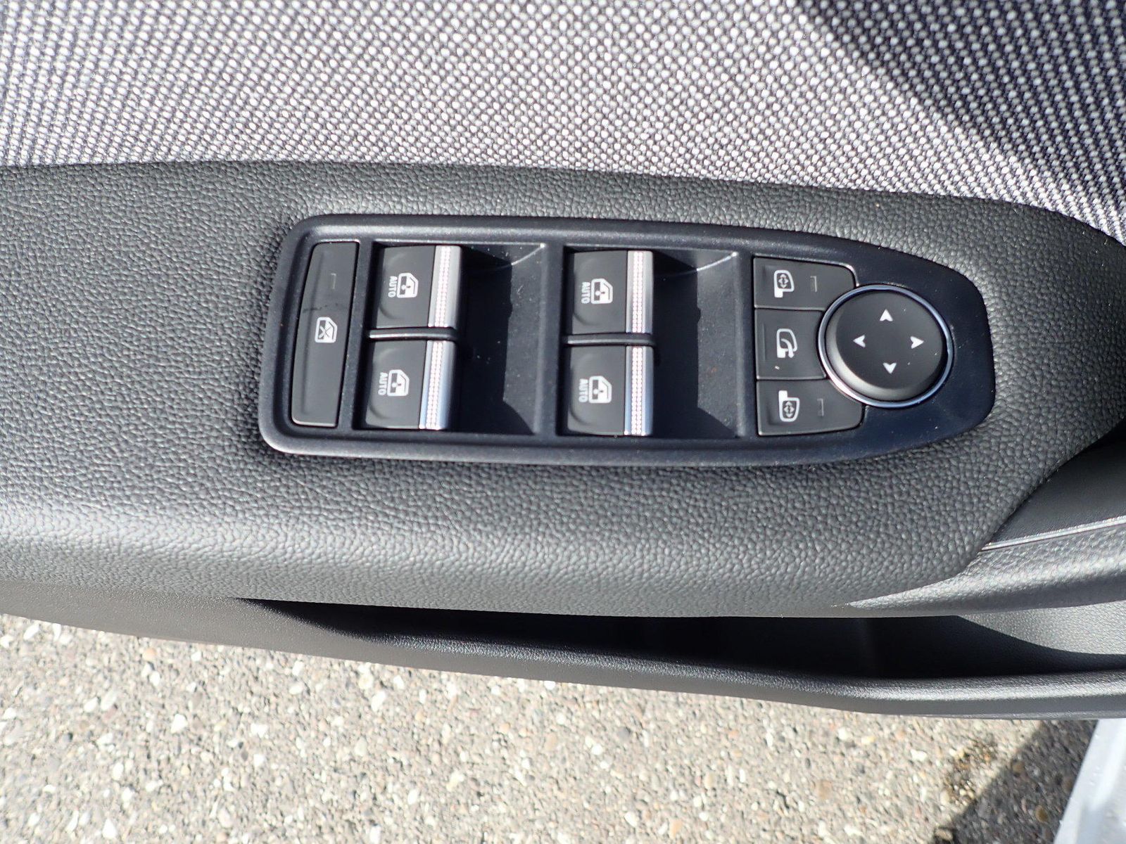 Fahrzeugabbildung Renault Captur Techno Mild Hybrid 160 EDC