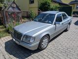 Mercedes-Benz E 220 AKTIV Aktiv - Mercedes-Benz E-Klasse: Aktiv