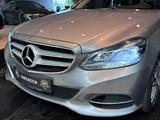 Mercedes-Benz E 250 BT 4M Avantgarde Kamera LED Sihzg Comand - Mercedes-Benz E 250: Avantgarde