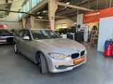 BMW 318 d Autom  NAV XEN PDC - 69 - BMW 318 in Mönchengladbach