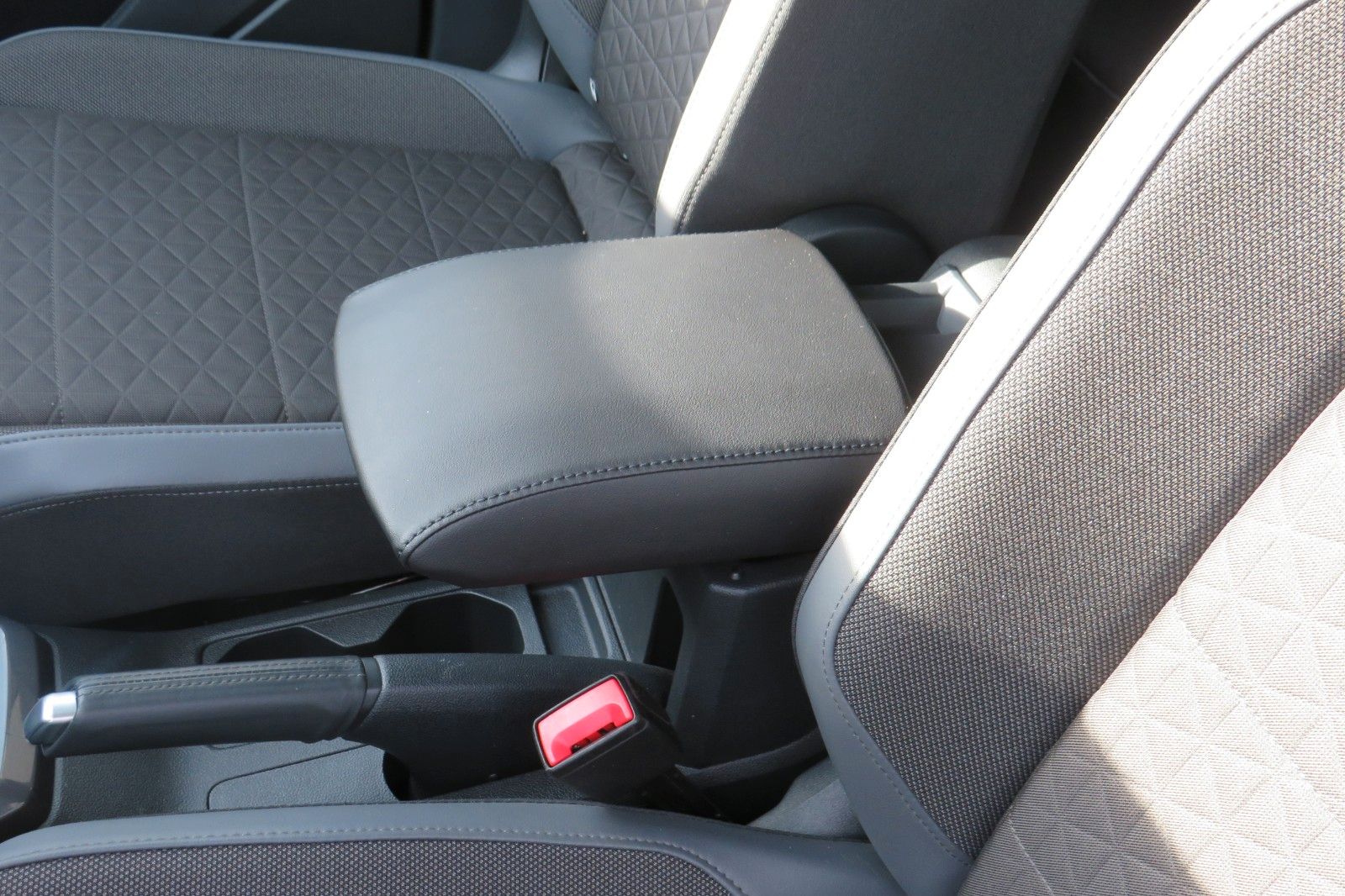 Fahrzeugabbildung Volkswagen T-Cross DSG Highline ACC NAVI KAMERA SITZH. 1Hd