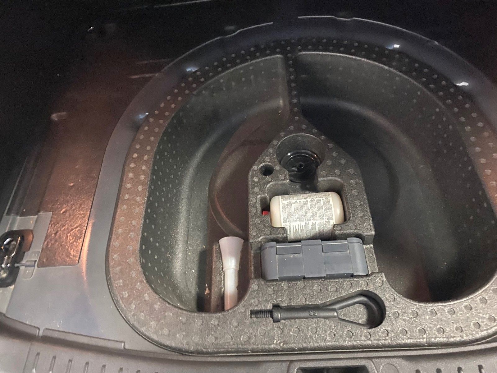 Fahrzeugabbildung Ford Focus 1.6 TDCi Titanium Turnier+NAVI+TELEFON+ALU