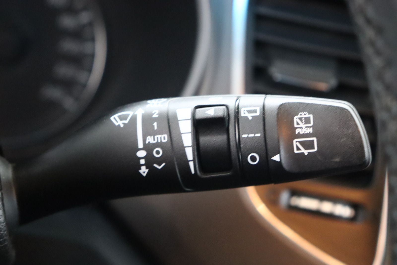 Fahrzeugabbildung Kia Carens 1.6 CVVT Klima * Sitzhzg. * PDC *