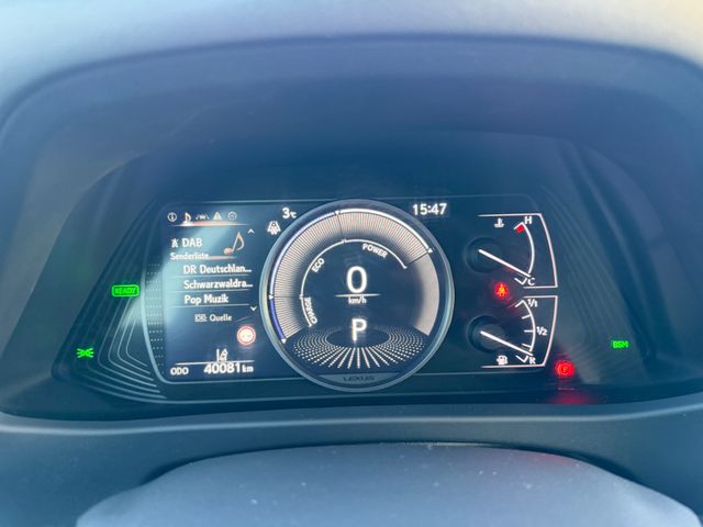 Lexus UX 250 h Launch Edition