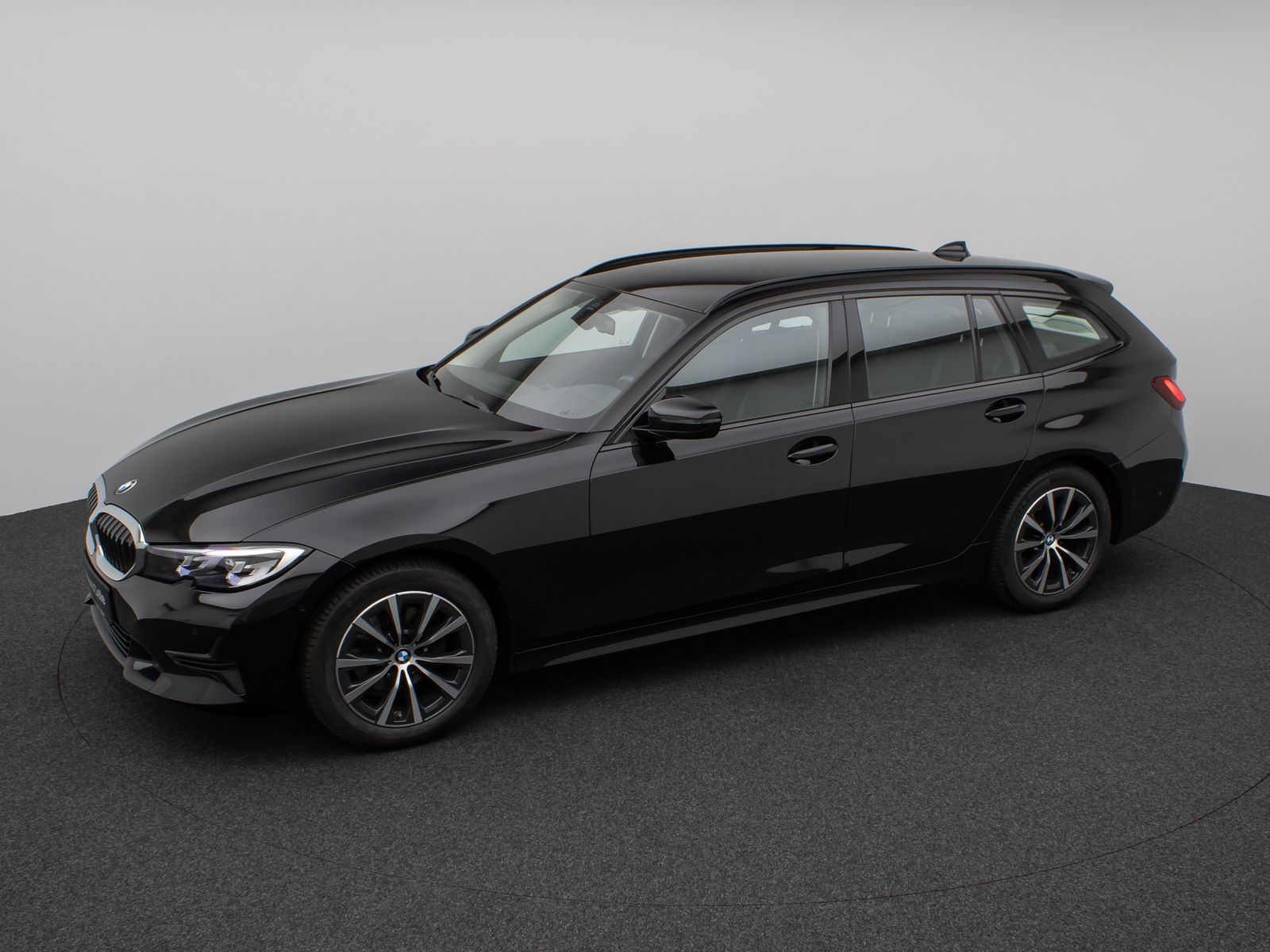 Fahrzeugabbildung BMW 320d Sport Line Kamera DAB HiFi Lordos Alarm LED