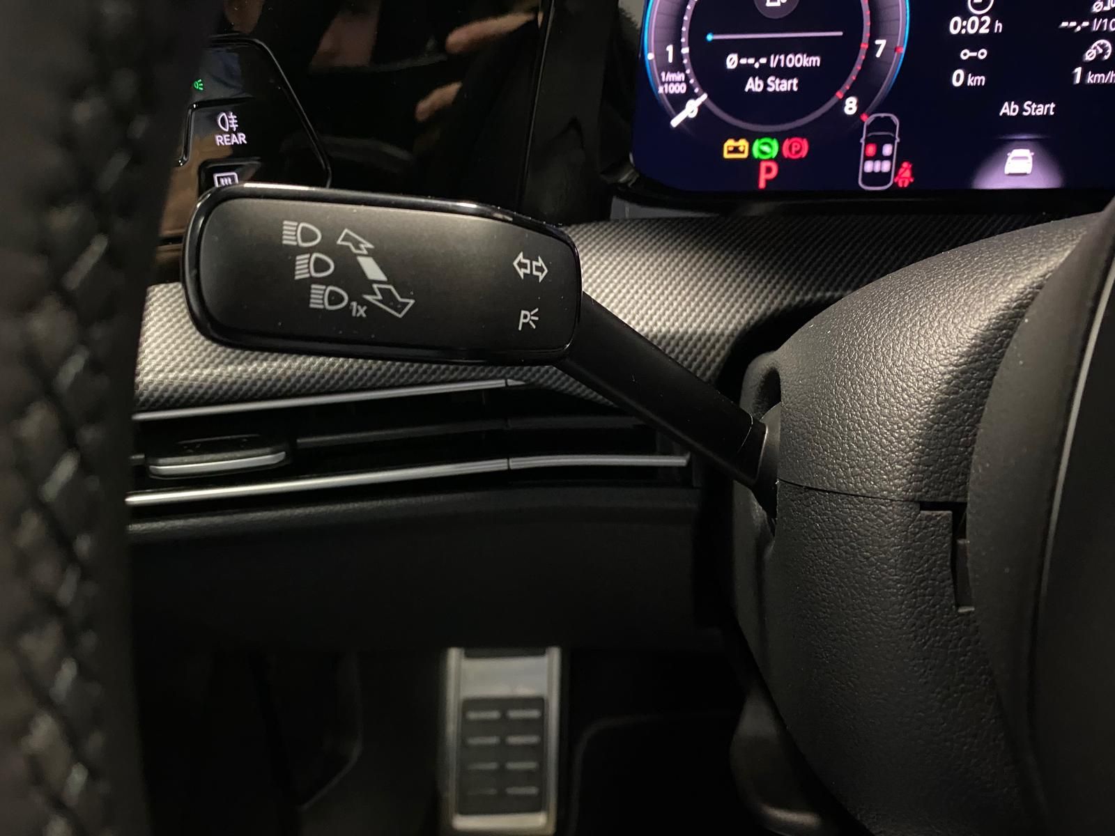 Fahrzeugabbildung Volkswagen Variant 2.0 TSI 4Mot R-Line BlackStyle+AHK+MATRI