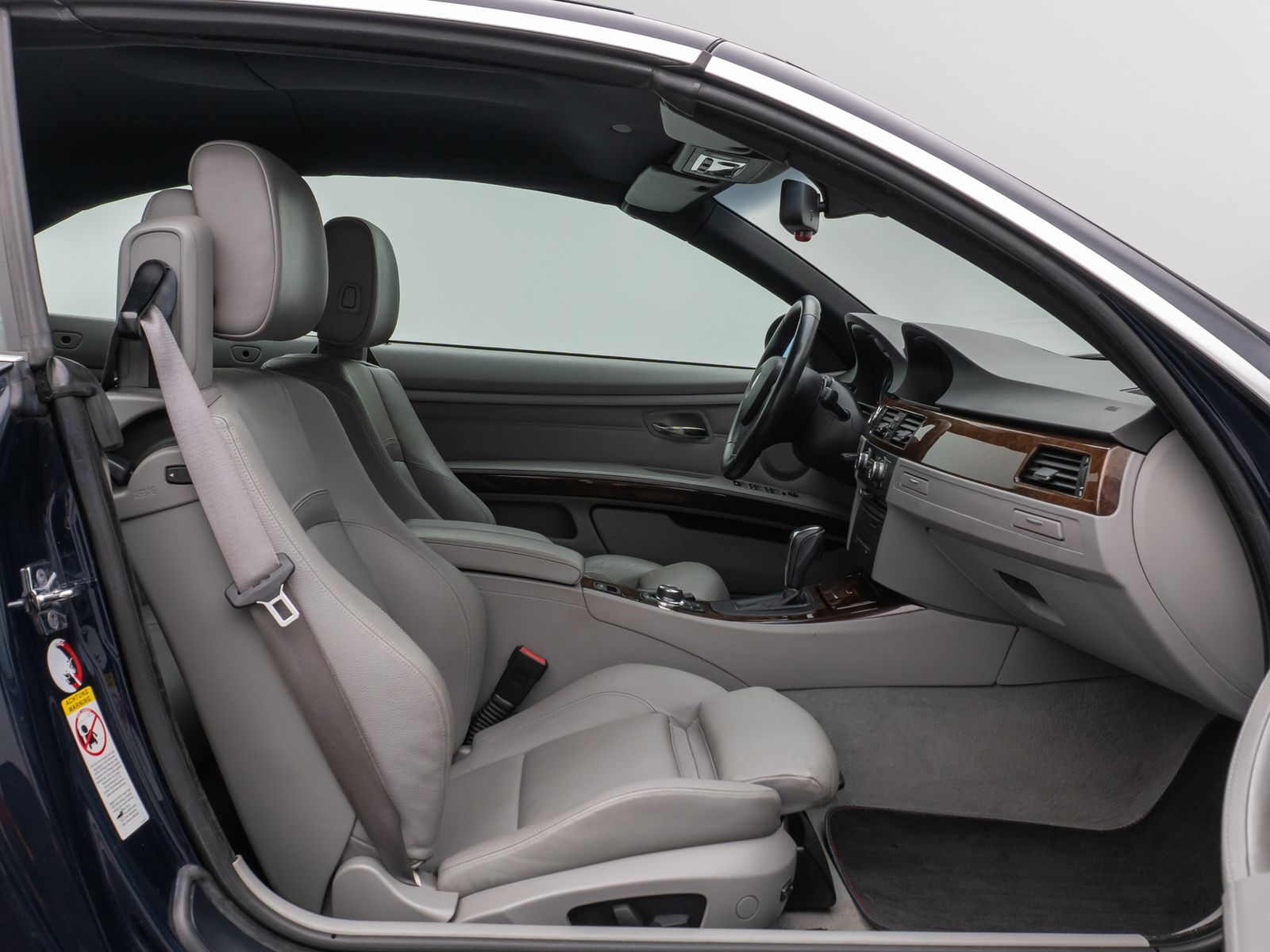 Fahrzeugabbildung BMW 320i Cabrio PDC Navi Sitzhzg Xenon 8fach Sport
