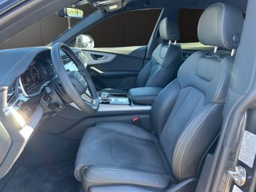 Audi Q8 - 10