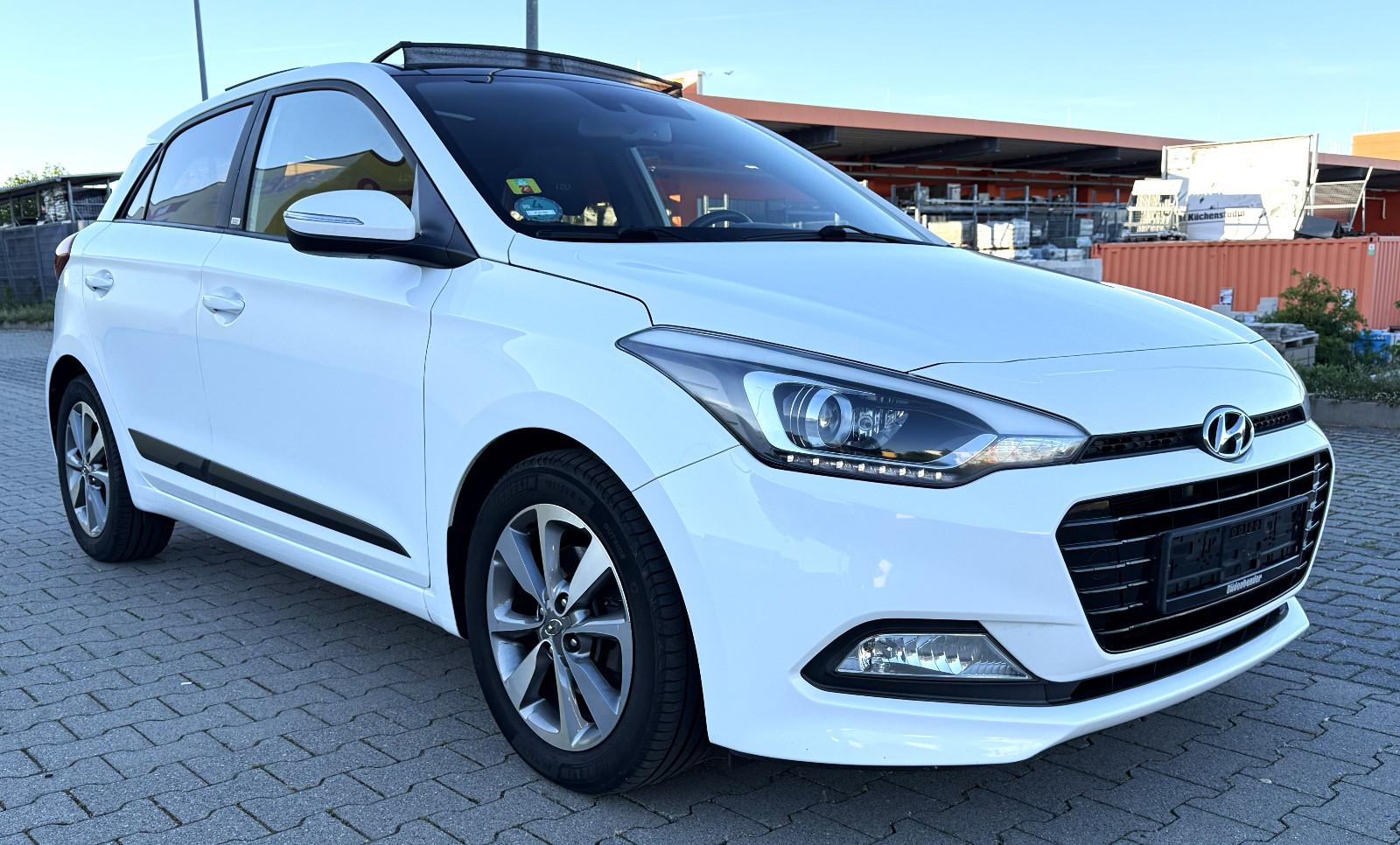 Hyundai i20 1.0 T-GDI PASSION Navi SHZ Pano R.Kam *1.Hd*