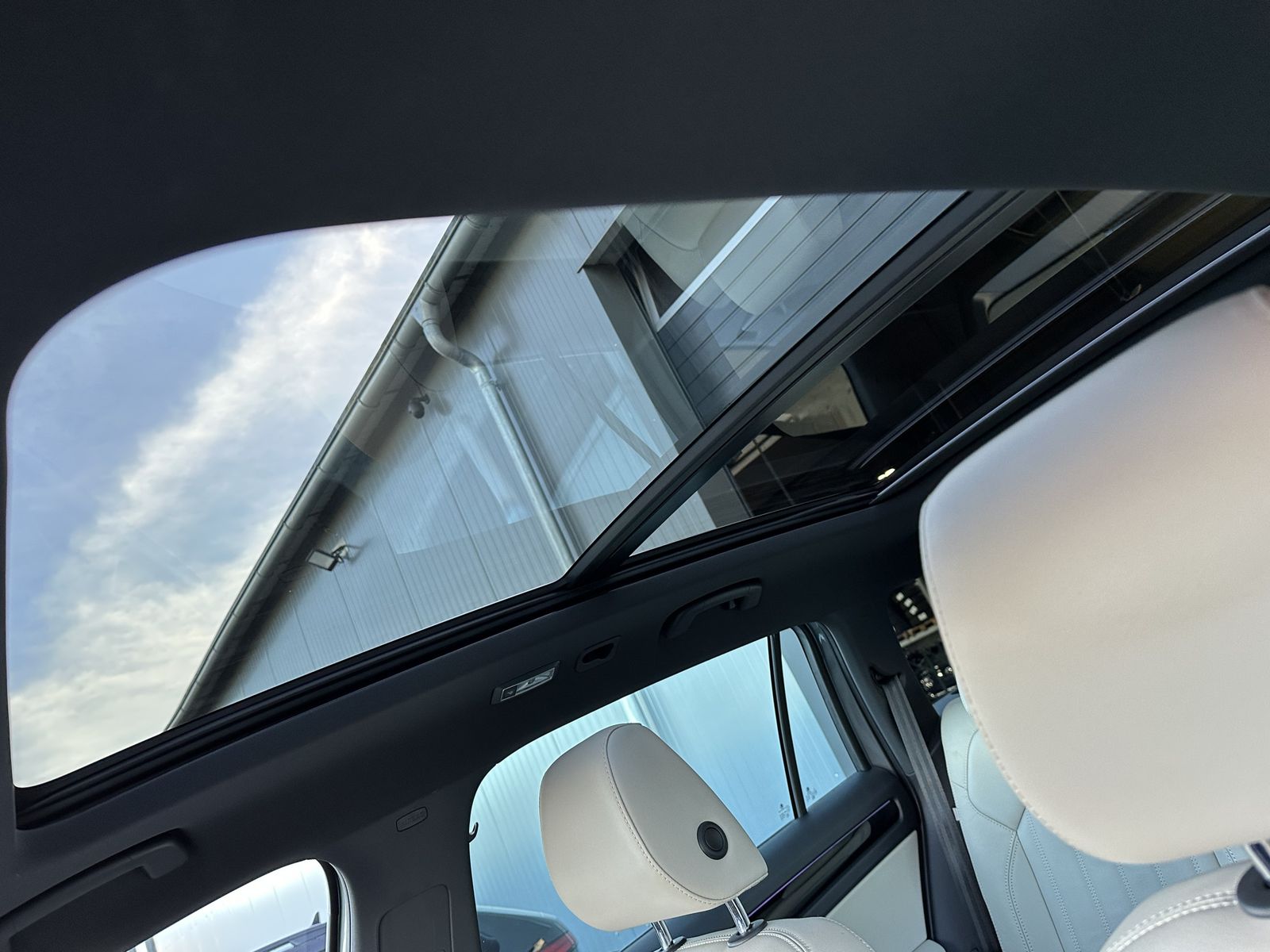 Fahrzeugabbildung SKODA Kodiaq 2.0 TDI DSG L&K 4x4 NAV+LED+PANO+360°+VC