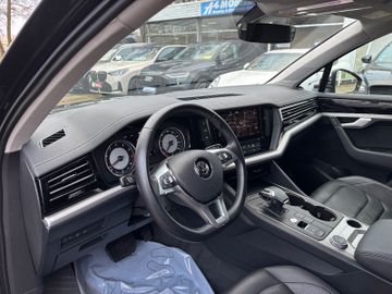 Volkswagen Touareg - 4