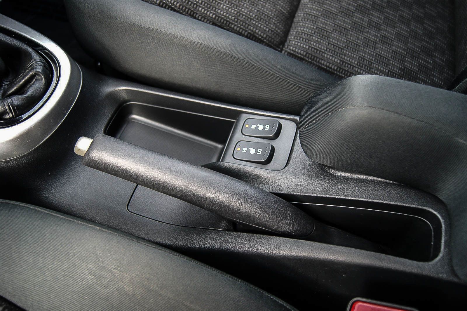 Fahrzeugabbildung Honda Jazz 1.3 i-VTEC Trend SPORTY BLUE RENTNERBESITZ