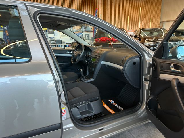 Skoda Octavia *TÜV0328*SCHECKHEFT*TEMPO*AHK*KLIMA*PDC