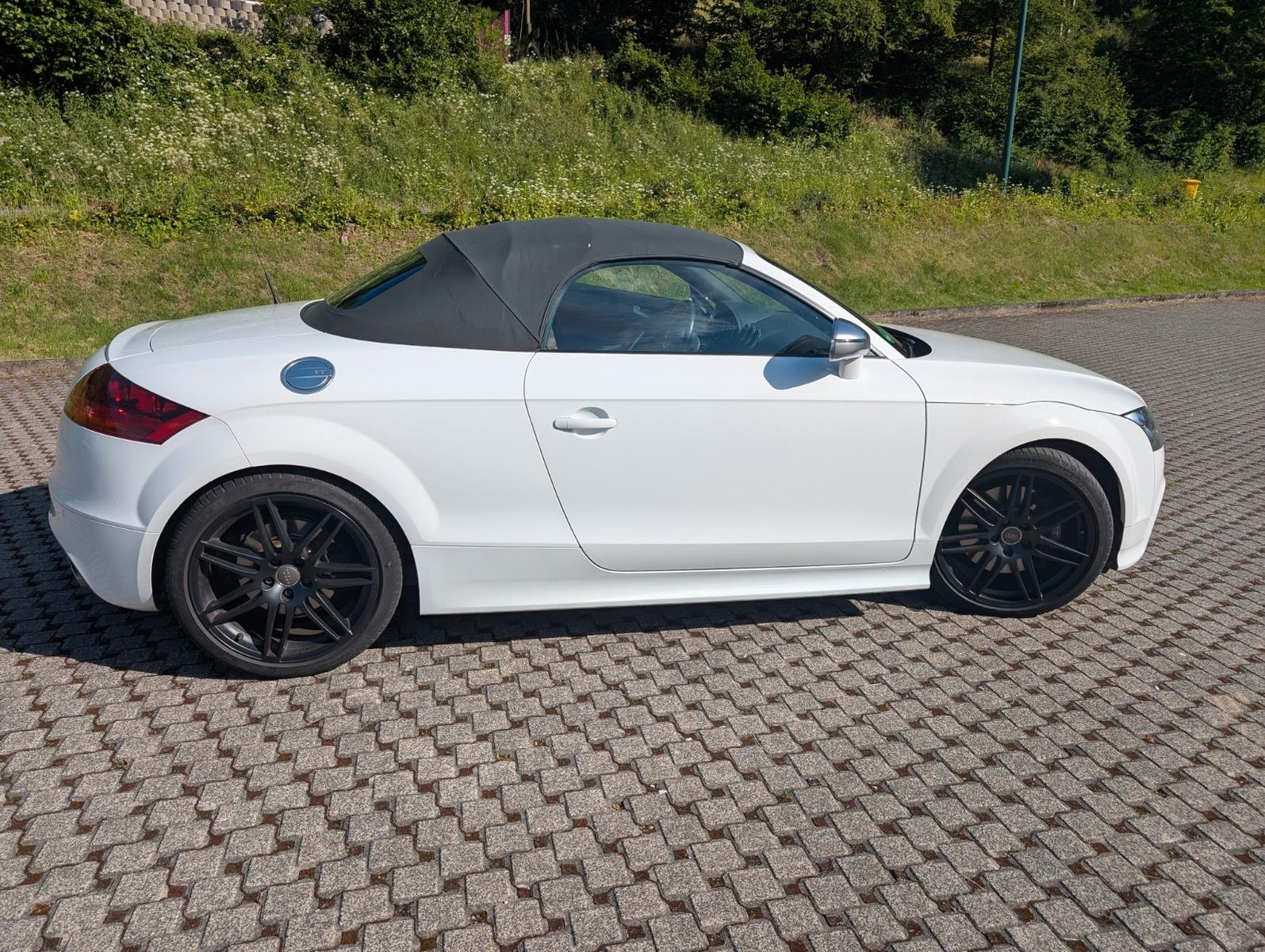 Audi TTS Roadster 2.0 TFSI quattro -Audi TTS Roadster
