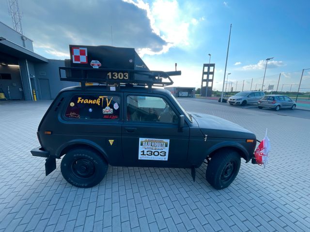 Lada Niva 1.7 L," Panzer", für Rallyes, Ausstellungen