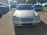 Mercedes-Benz C 320 C -Klasse Lim. C 320 Automatikgetriebe - Mercedes-Benz C 320 mit Benzin-Antrieb