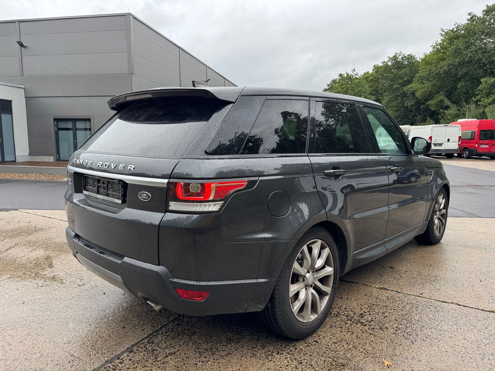Fahrzeugabbildung Land Rover Range Rover Sport SDV6 SE AHK STNDHZ XEN NAV SHZ