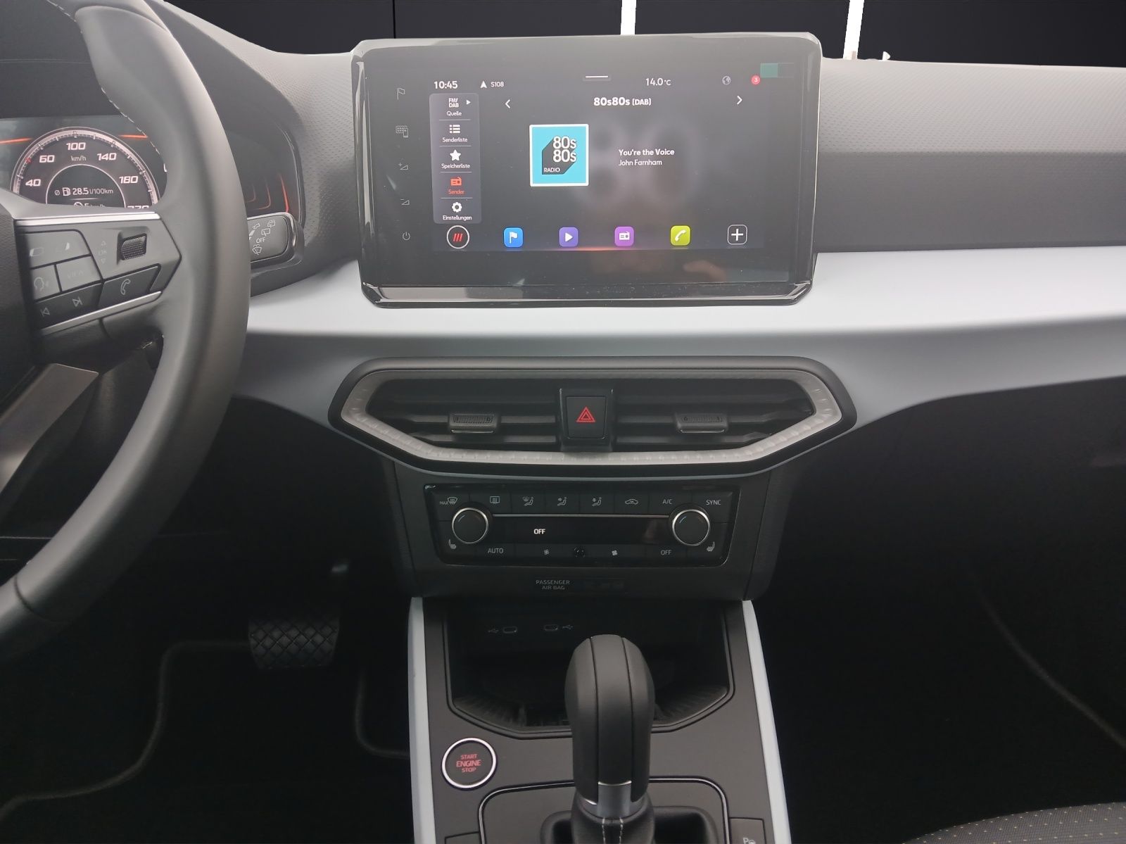 Fahrzeugabbildung SEAT Arona 1.0 TSI DSG Road Edition LED Winter-P.