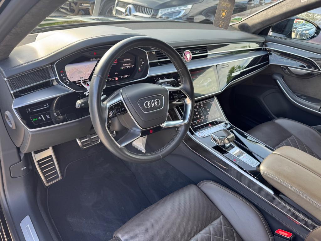 Audi S8