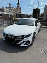 Volkswagen Arteon 2.0 TDI SCR 147kW DSG R-Line S.B. R-Line - Volkswagen Arteon mit Diesel-Antrieb: Kombi