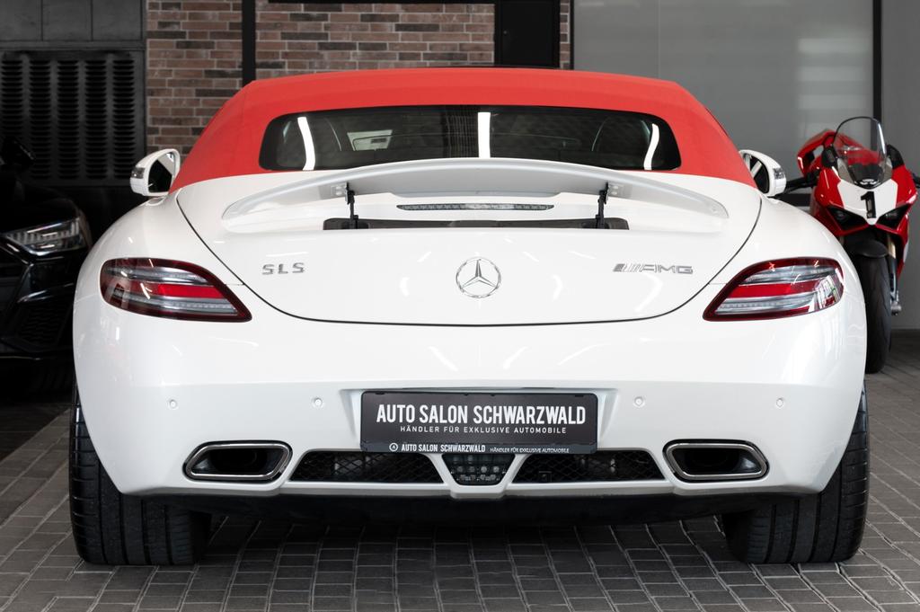 Mercedes-Benz SLS AMG