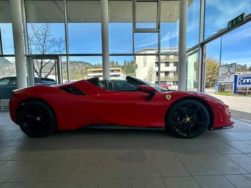 2024 Ferrari SF90 照片 4