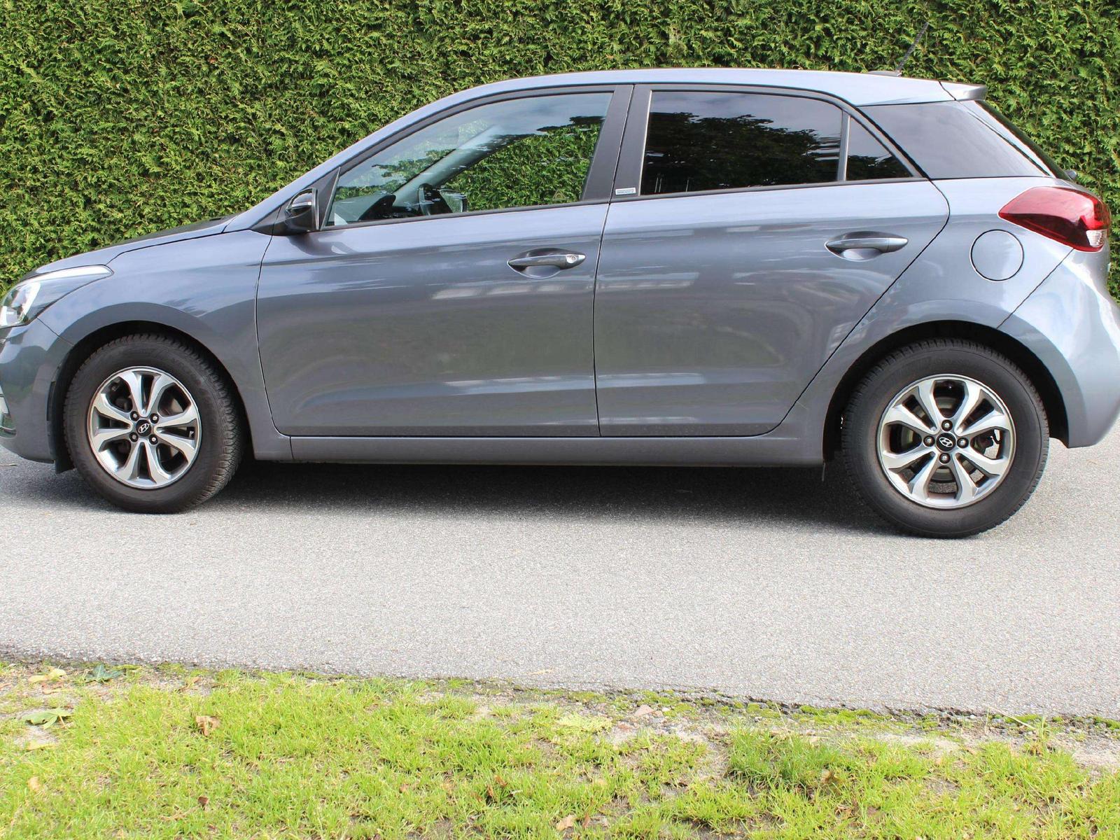 Hyundai i20 YES  1.Hand; unfallfrei Hyundai scheckheftge