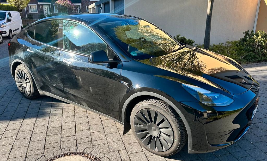 Image of Tesla Model Y